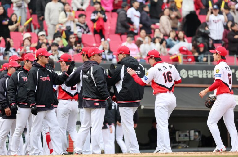 Kia Tigers အသင်းက ၂ နှစ်ဆက်တိုက် ကိုရီးယားဘေ့စ်ဘောတွင် အကြိုက်ဆုံးအသင်းအဖြစ် သတ်မှတ်ခံရ