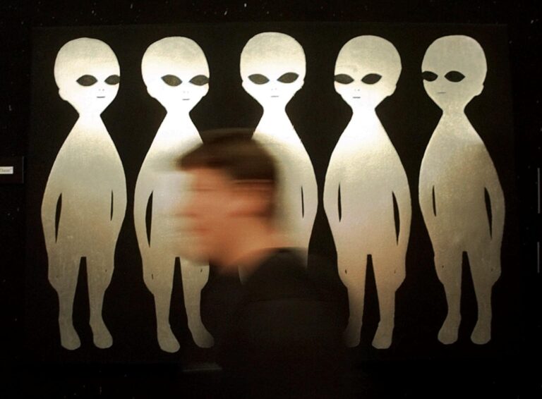 ထရမ့်၏ UFO ဖိုင်ထုတ်ပြန်မိန့်နောက်ပိုင်း ဂြိုဟ်သားများက လူသားကို မည်သို့မြင်မလဲဆိုသည့် မေးခွန်း ပိုမိုစိတ်ဝင်စားစရာဖြစ်လာ