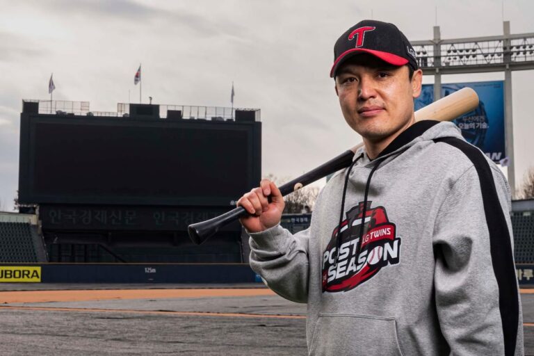 ရိုက်အားကျဆင်းနေသော်လည်း LG Twins မန်နေဂျာက ကက်ချာ Park Dong-won ၏တန်ဖိုးကို အလေးထား
