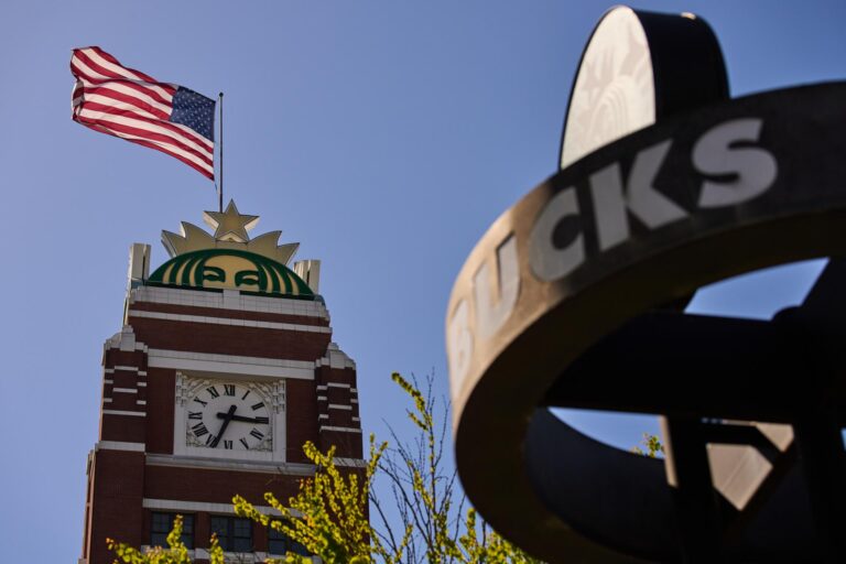 Starbucks အငြင်းပွားမှုကြောင့် Shinsegae အပေါ် ငွေကြေးဖိအား တိုးလာ